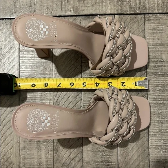 VINCE Camuto Rayley Sandal, Color: Taupe/Stone, size 8M - Picture 11 of 12